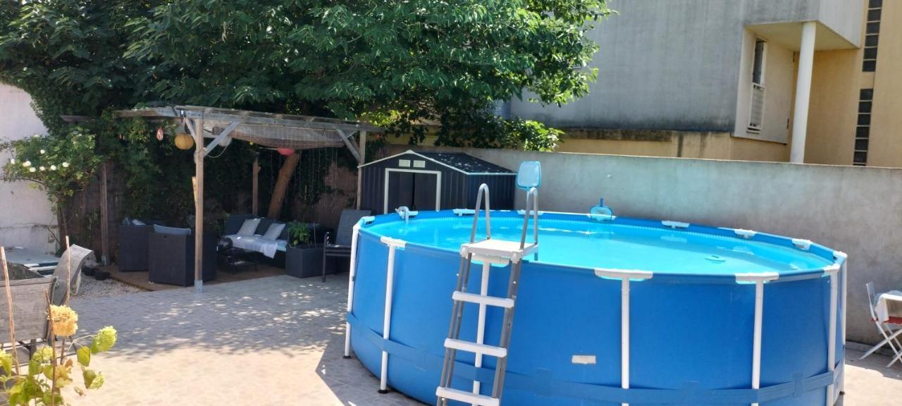 Studio Pour Location Vacances A La Semaine Avignon Luaran gambar